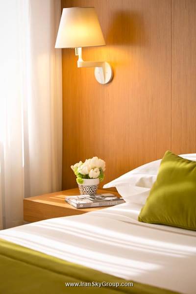 استارهتلس توریست