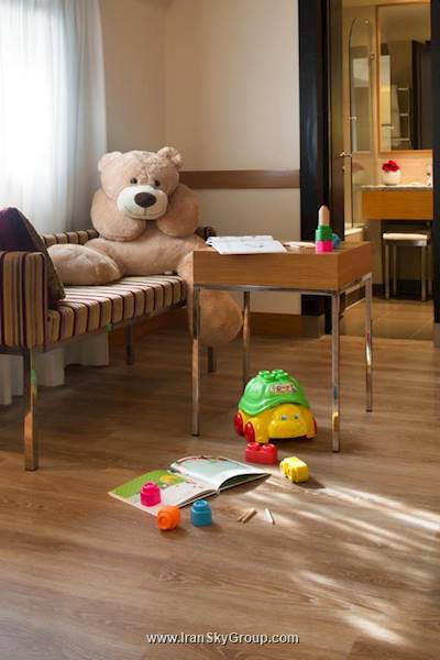 استارهتلس توریست