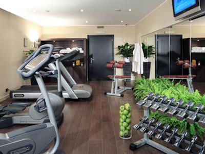 استارهتلس توریست