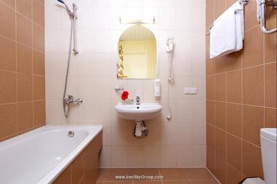 نوسکی هتل بریز