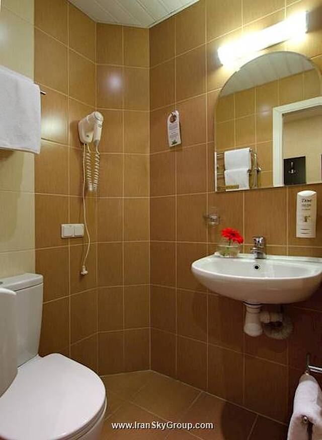 نوسکی هتل بریز