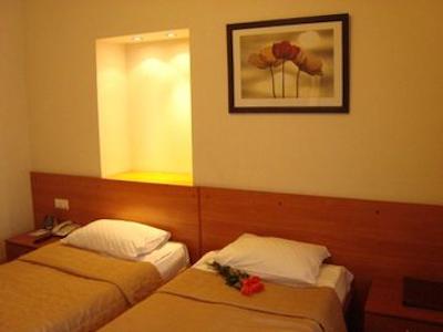 نوسکی هتل بریز