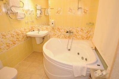 نوسکی هتل بریز