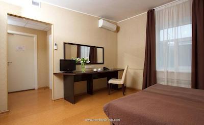 نوسکی هتل بریز