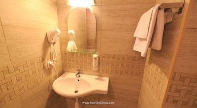 نوسکی هتل بریز