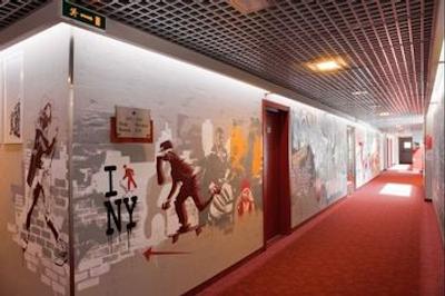 ردا استارز هتل