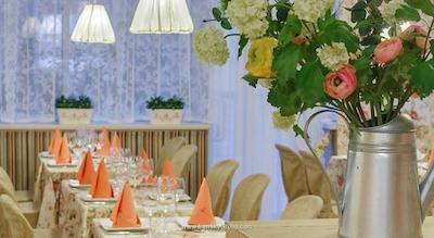 ردا استارز هتل