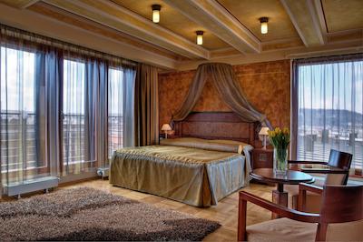 گرند مجستیک پلازا