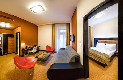 گرند مجستیک پلازا