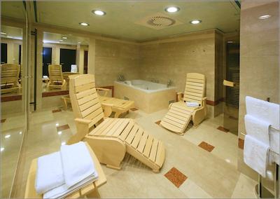 گرند مجستیک پلازا