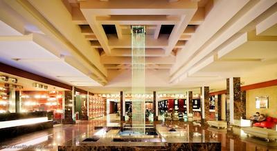 گرند مجستیک پلازا