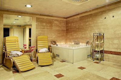 گرند مجستیک پلازا