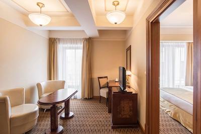 گرند مجستیک پلازا