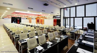 گرند مجستیک پلازا