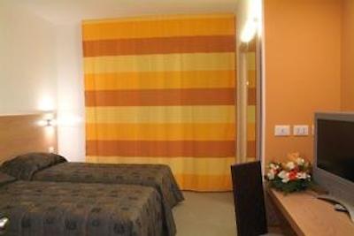 رلیس بلاریا هتل اند کنگرسی