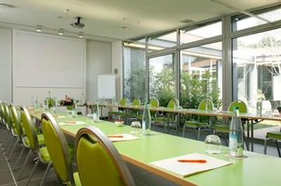 رلیس بلاریا هتل اند کنگرسی