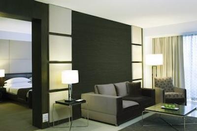 رادیسون بلو هتل پونه خردی