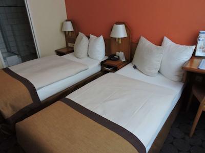 بست وسترن اینترنشنال