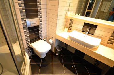 اس سی این بوتیک هتل