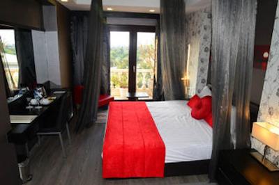 اس سی این بوتیک هتل