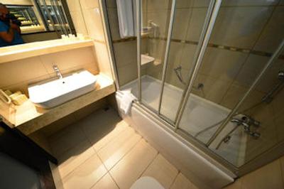 اس سی این بوتیک هتل