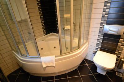 اس سی این بوتیک هتل