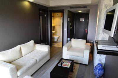 اس سی این بوتیک هتل