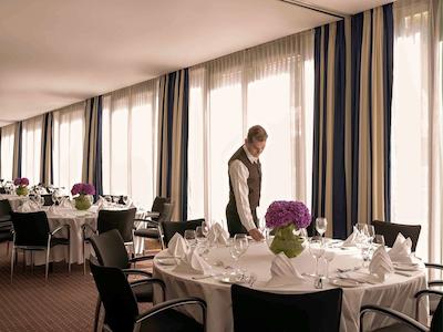 پولمن اشویزرهف