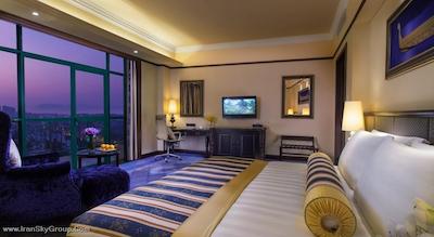 د ونیز ریتور هتل شنژن