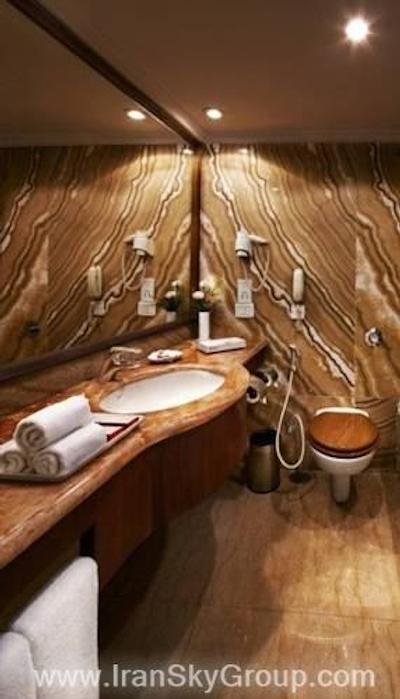 د رویال پلازا