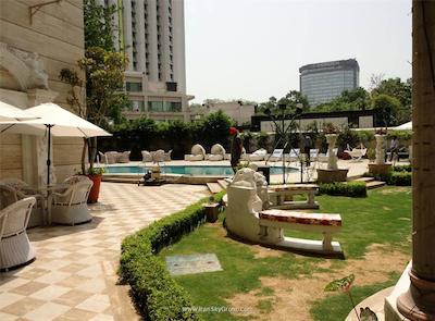 د رویال پلازا