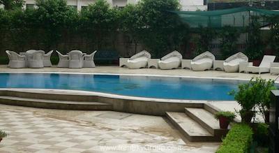 د رویال پلازا