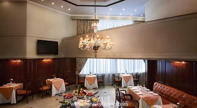 د رویال پلازا