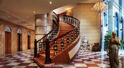 د رویال پلازا