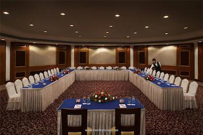 د رویال پلازا