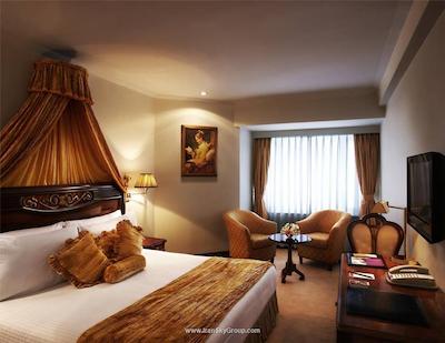 د رویال پلازا