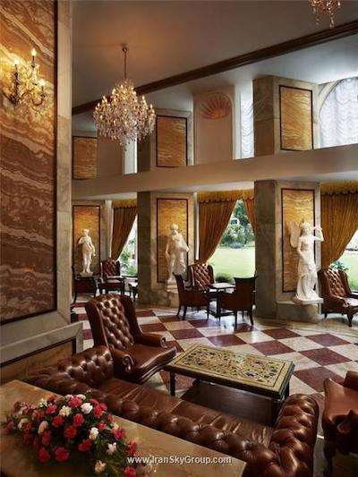 د رویال پلازا