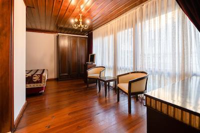 مدیترا آرت هتل