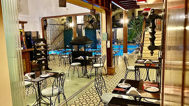 مدیترا آرت هتل