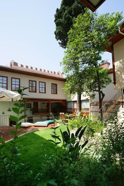 مدیترا آرت هتل