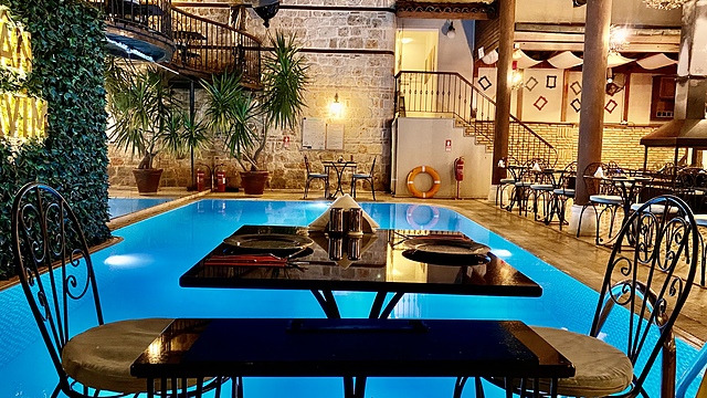 مدیترا آرت هتل