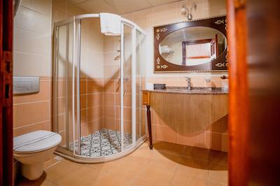 مدیترا آرت هتل