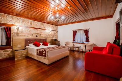 مدیترا آرت هتل