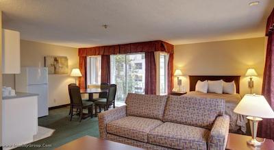 تراولوژ نانایمو