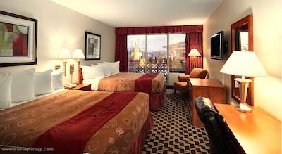 تراولوژ نانایمو