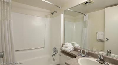 تراولوژ نانایمو