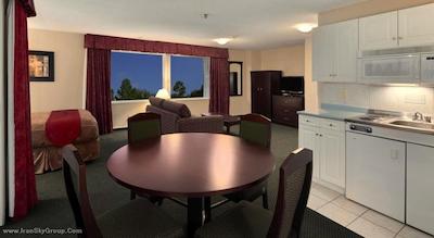 تراولوژ نانایمو