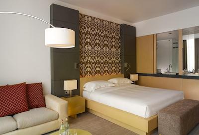 حیات ریجنسی دوشنبه