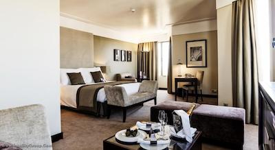 کرون پلازا پورتو