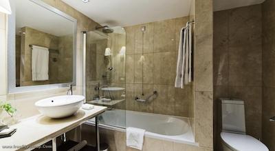 کرون پلازا پورتو